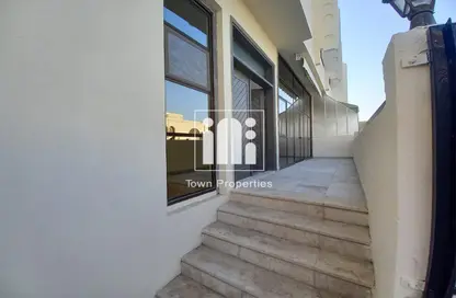 Villa - 4 Bedrooms - 4 Bathrooms for rent in Al Karamah - Abu Dhabi