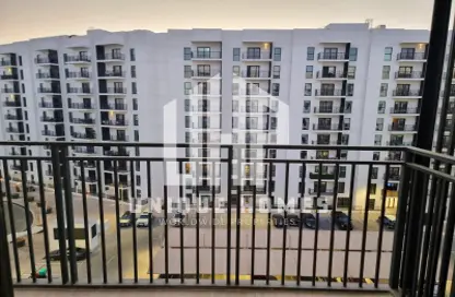 Apartment - 1 Bedroom - 2 Bathrooms for sale in Waters Edge - Yas Island - Abu Dhabi