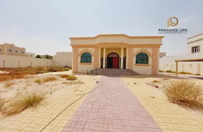 Villa - 3 Bedrooms - 4 Bathrooms for rent in Al Mizhar 3 - Al Mizhar - Dubai