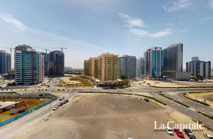 Apartment - 1 Bedroom - 2 Bathrooms for sale in Stadium Point - Dubai Sports City - Dubai