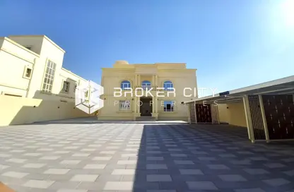 Villa for rent in Madinat Al Riyad - Abu Dhabi