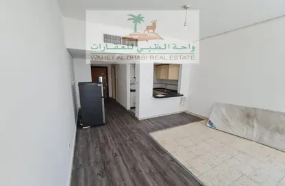 Apartment - 1 Bathroom for rent in Al Nabaa Building - Al Naba'ah - Al Sharq - Sharjah