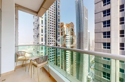 Apartment - 1 Bedroom - 2 Bathrooms for sale in Marina Pinnacle - Dubai Marina - Dubai