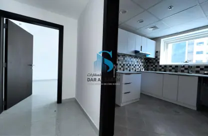 Apartment - 1 Bedroom - 1 Bathroom for rent in Rasheed Tower 4 - Al Taawun - Sharjah