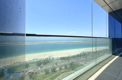 Apartment - 3 Bedrooms - 4 Bathrooms for rent in Baynuna Tower 2 - Corniche Road - Abu Dhabi