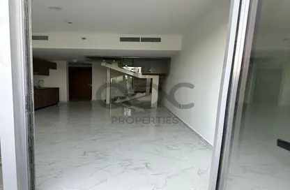 Duplex - 1 Bedroom - 1 Bathroom for sale in Oasis 1 - Oasis Residences - Masdar City - Abu Dhabi