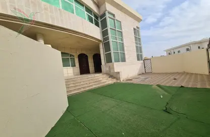 Duplex - 4 Bedrooms - 6 Bathrooms for rent in Al Mahattah - Al Towayya - Al Ain