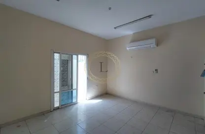 Apartment - 3 Bedrooms - 2 Bathrooms for rent in Civic Center - Al Jimi - Al Ain