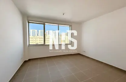 Apartment - 2 Bedrooms - 2 Bathrooms for rent in Al Aryam Tower - Tourist Club Area - Abu Dhabi