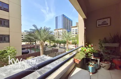 Apartment - 3 Bedrooms - 2 Bathrooms for rent in Al Ghaf 3 - Al Ghaf - Greens - Dubai