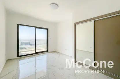 Apartment - 1 Bathroom for rent in Golden Dream Tower 1 - Jumeirah Village Circle - Dubai