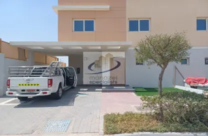 Villa - 3 Bedrooms - 4 Bathrooms for rent in Manazel Al Reef 2 - Al Samha - Abu Dhabi