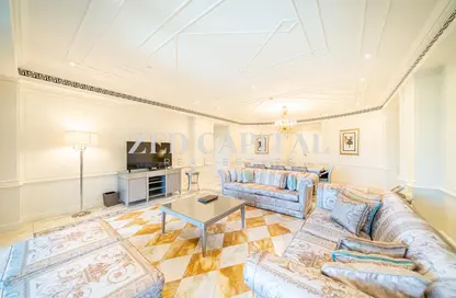 Apartment - 3 Bedrooms - 4 Bathrooms for rent in Palazzo Versace - Culture Village - Dubai