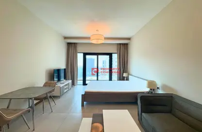 Apartment - Studio - 1 Bathroom for rent in SOL Bay - Business Bay - Dubai