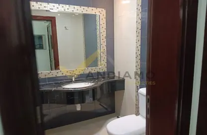 Apartment - 2 Bedrooms - 3 Bathrooms for rent in Hamdan Street - Abu Dhabi