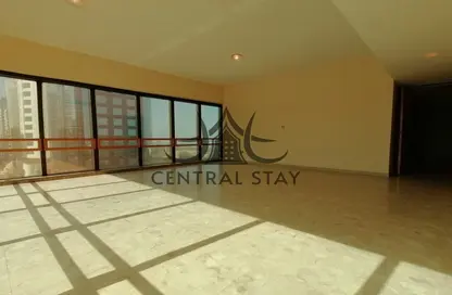 Apartment - 3 Bedrooms - 3 Bathrooms for rent in Corniche Road - Abu Dhabi