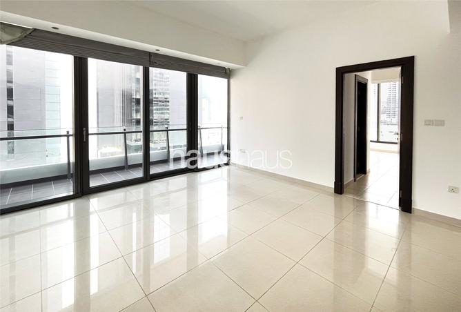 Apartment - 1 Bedroom - 2 Bathrooms for rent in Silverene Tower B - Silverene - Dubai Marina - Dubai