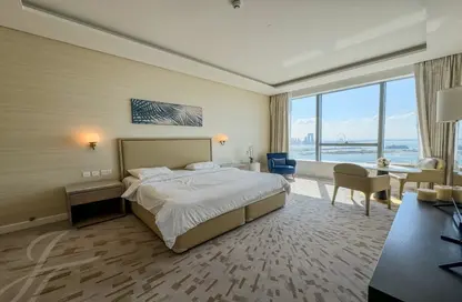 Room / Bedroom image for: Apartment - 1 Bathroom for rent in The Palm Tower - Palm Jumeirah - Dubai, Image 1