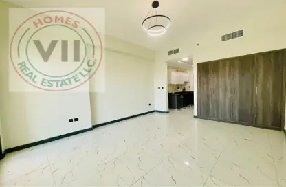 Apartment - 1 Bathroom for rent in Rukan Tower - Dubai Land - Dubai