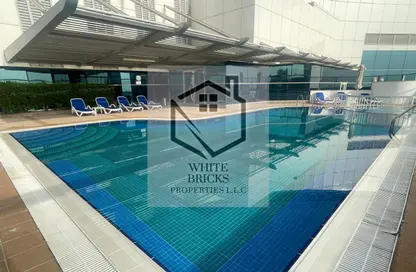 Apartment - 2 Bedrooms - 4 Bathrooms for rent in Hamdan Street - Abu Dhabi