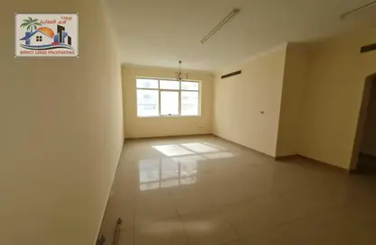 Apartment - 2 Bedrooms - 2 Bathrooms for rent in Al Burj Tower - Al Khan Lagoon - Al Khan - Sharjah