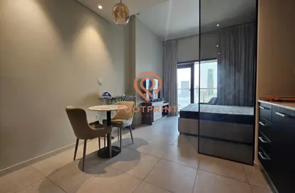 Apartment - 1 Bathroom for rent in Park View Tower - Jumeirah Village Circle - Dubai