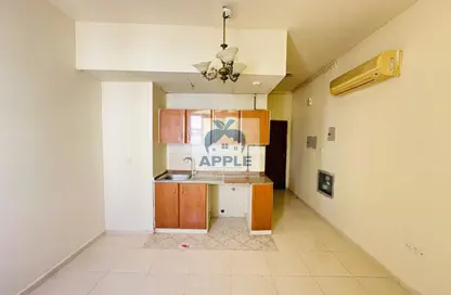 Apartment - 1 Bathroom for rent in Muwaileh 29 Building - Muwaileh - Sharjah