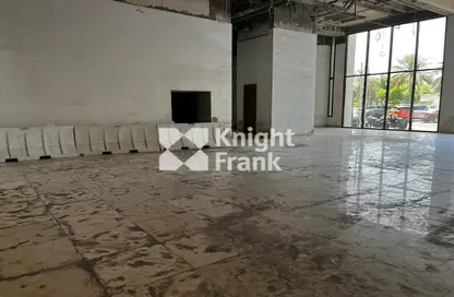 Retail - Studio for rent in Corniche Road - Abu Dhabi