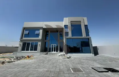 Villa - 5 Bedrooms - 5 Bathrooms for rent in Um Nahad Third - Dubai Land - Dubai