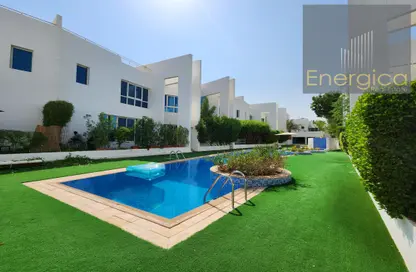 Compound - 4 Bedrooms - 5 Bathrooms for rent in Jumeirah 1 Villas - Jumeirah 1 - Jumeirah - Dubai