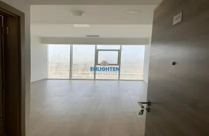 Apartment - 1 Bedroom - 1 Bathroom for rent in Bloom Towers B - Bloom Towers - Jumeirah Village Circle - Dubai