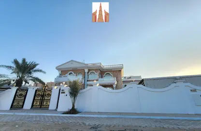 Villa - 4 Bedrooms - 6 Bathrooms for rent in Al Ramaqiya - Wasit - Sharjah