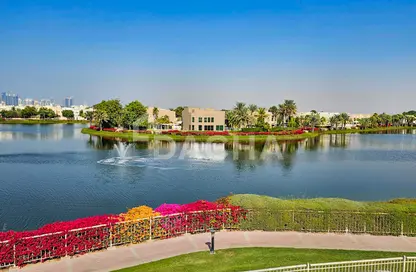 Villa - 6 Bedrooms - 7 Bathrooms for sale in Meadows 7 - Meadows - Dubai