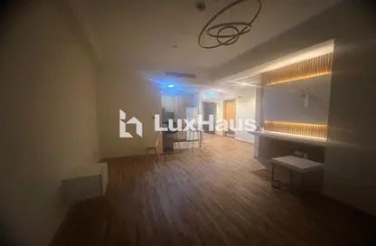 Apartment - 1 Bedroom - 2 Bathrooms for rent in Marina Crown - Dubai Marina - Dubai