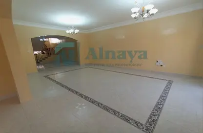 Villa - 5 Bedrooms - 6 Bathrooms for rent in Al Maqtaa Tower 1 - Hadbat Al Zafranah - Muroor Area - Abu Dhabi