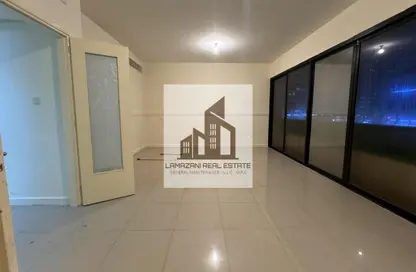 Apartment - 3 Bedrooms - 3 Bathrooms for rent in Madinat Zayed - Abu Dhabi