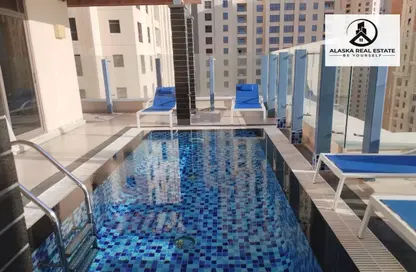 صورة لـ حوض سباحة النزل و الشقق الفندقية - 3 غرف نوم - 5 حمامات للايجار في أمواج 1 - أمواج - مساكن شاطئ الجميرا - دبي ، صورة رقم 1