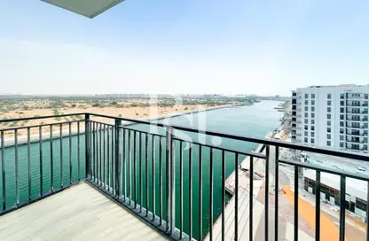 Apartment - 3 Bedrooms - 4 Bathrooms for sale in Waters Edge - Yas Island - Abu Dhabi