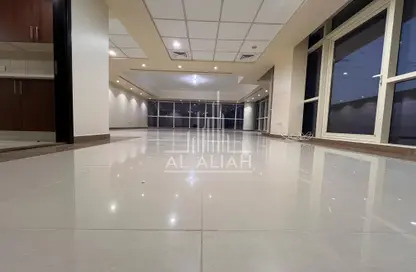 Apartment - 4 Bedrooms - 5 Bathrooms for rent in Muroor Area - Abu Dhabi