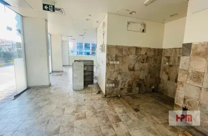 Shop - Studio - 2 Bathrooms for rent in Al Khalidiya - Abu Dhabi