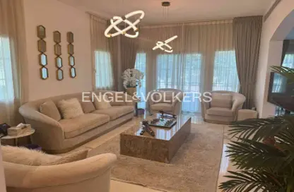 Villa - 2 Bedrooms - 5 Bathrooms for rent in District 4H - Jumeirah Village Triangle - Dubai