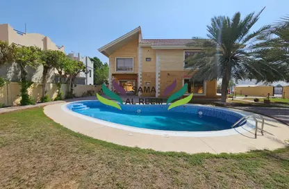 Villa - 4 Bedrooms - 5 Bathrooms for rent in Al Manara - Dubai