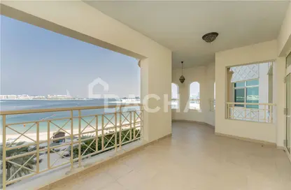 Apartment - 2 Bedrooms - 3 Bathrooms for rent in Al Msalli - Shoreline Apartments - Palm Jumeirah - Dubai