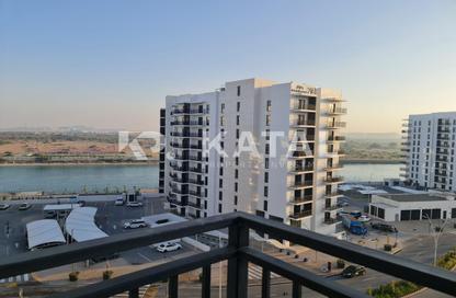 Apartment - 3 Bedrooms - 4 Bathrooms for rent in Waters Edge - Yas Island - Abu Dhabi