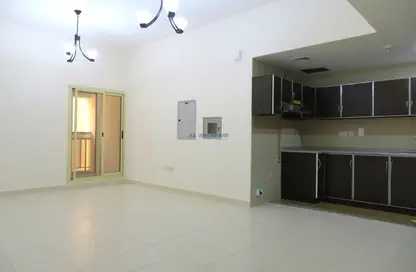 Apartment - 3 Bedrooms - 4 Bathrooms for rent in Al Muteena - Deira - Dubai