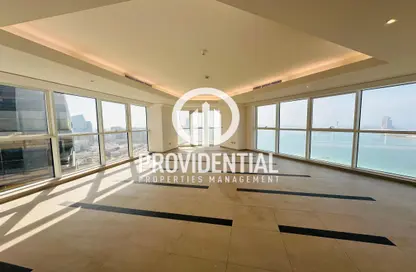 Apartment - 5 Bedrooms - 6 Bathrooms for rent in Wave tower - Corniche Road - Abu Dhabi