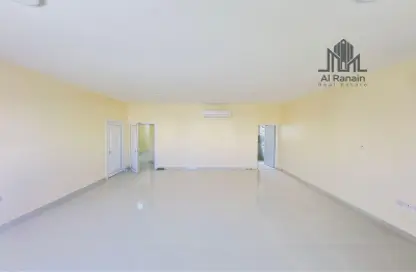 Apartment - 3 Bedrooms - 3 Bathrooms for rent in Al Zaafaran - Al Khabisi - Al Ain