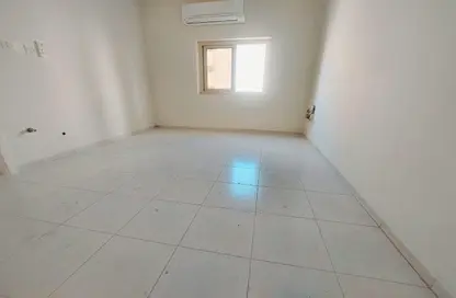 Apartment - 1 Bathroom for rent in SG Muwaileh Building - Muwaileh - Sharjah