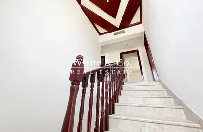 Stairs image for: Villa - 3 Bedrooms - 3 Bathrooms for rent in Al Reem 1 - Al Reem - Arabian Ranches - Dubai, Image 1