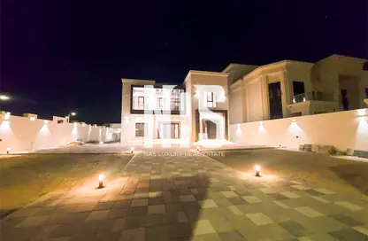 Villa - 6 Bedrooms for rent in Madinat Al Riyad - Abu Dhabi